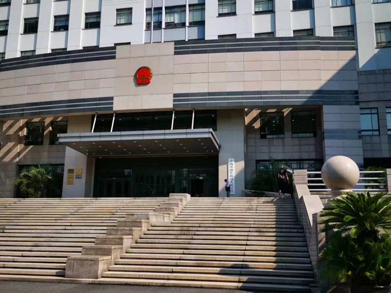 深圳婚姻訴訟律師來講講土地承包經(jīng)營權(quán)農(nóng)戶成員死亡時能否繼承