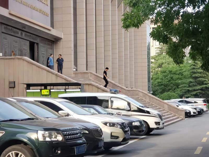 深圳遺產繼承律師教您如何利用法律的手段來看待離婚后的土地糾紛案件?